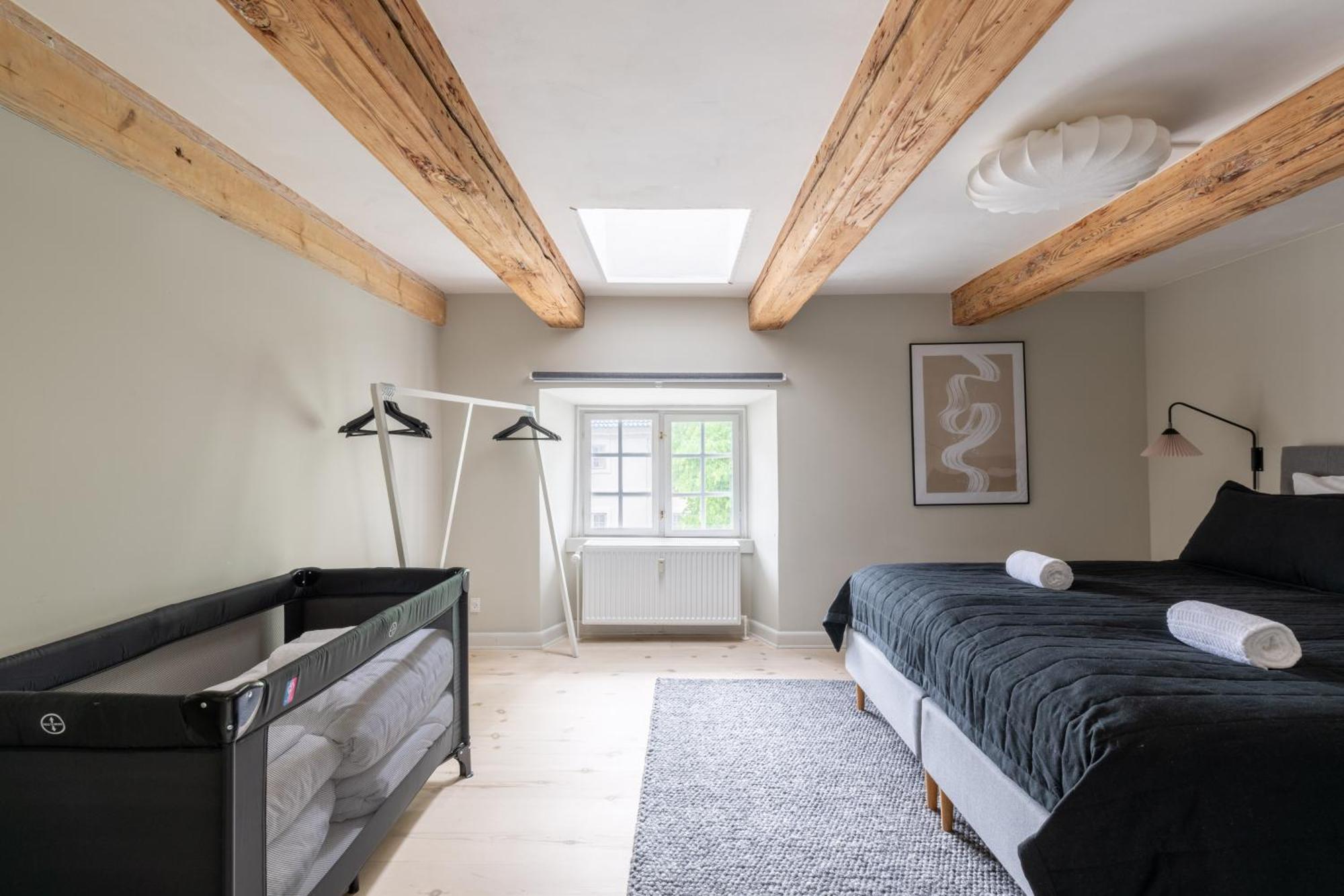 City Apartment With Exposed Ceiling Beams Koppenhága Kültér fotó